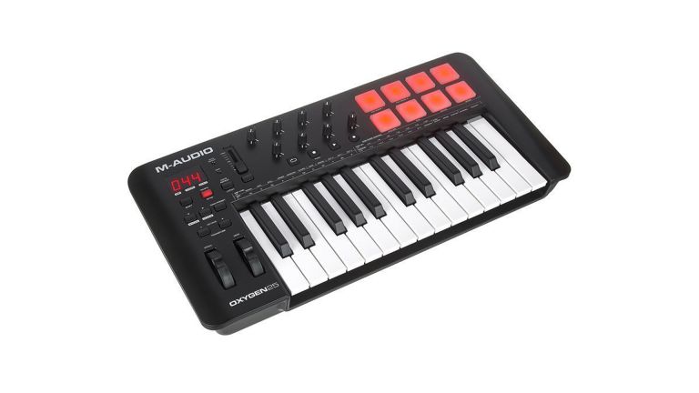 M-Audio Oxygen 25 MkV midi kontroler