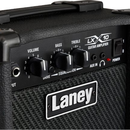 Laney LX10 gitarsko pojačalo